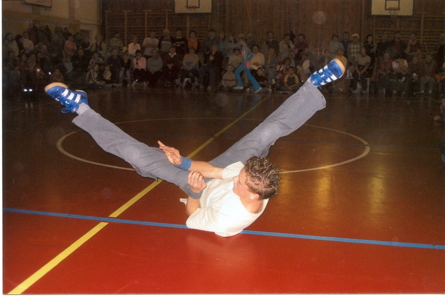 gal/Break dance/sejmout0046.jpg
